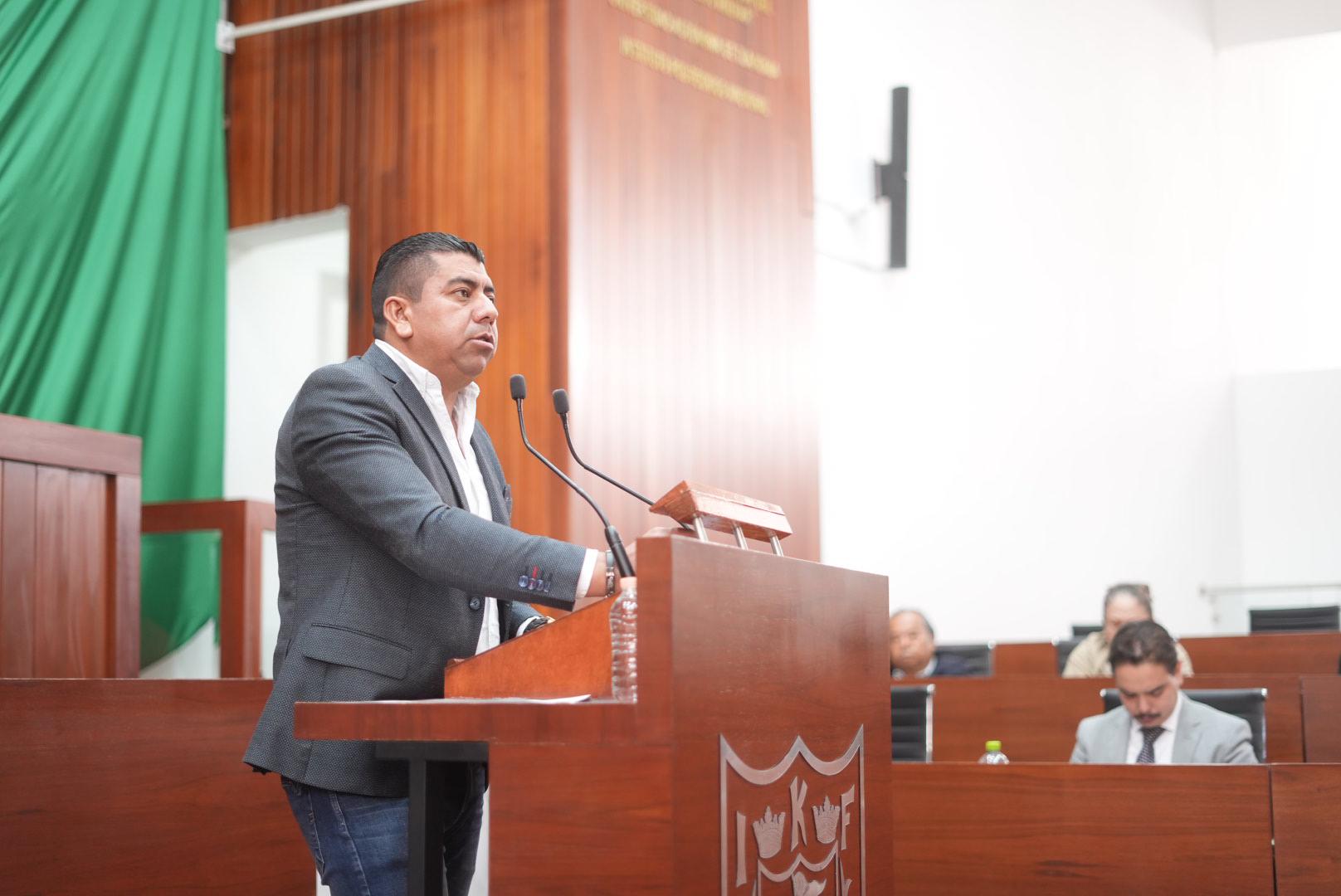 Aprueban legisladores convocatoria para la entrega de la presea '50 años por la educación al servicio del pueblo' edición 2025